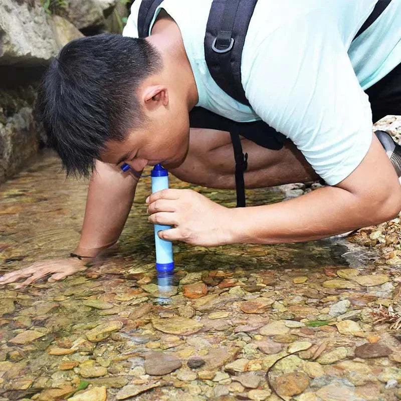 Survival water filter straw